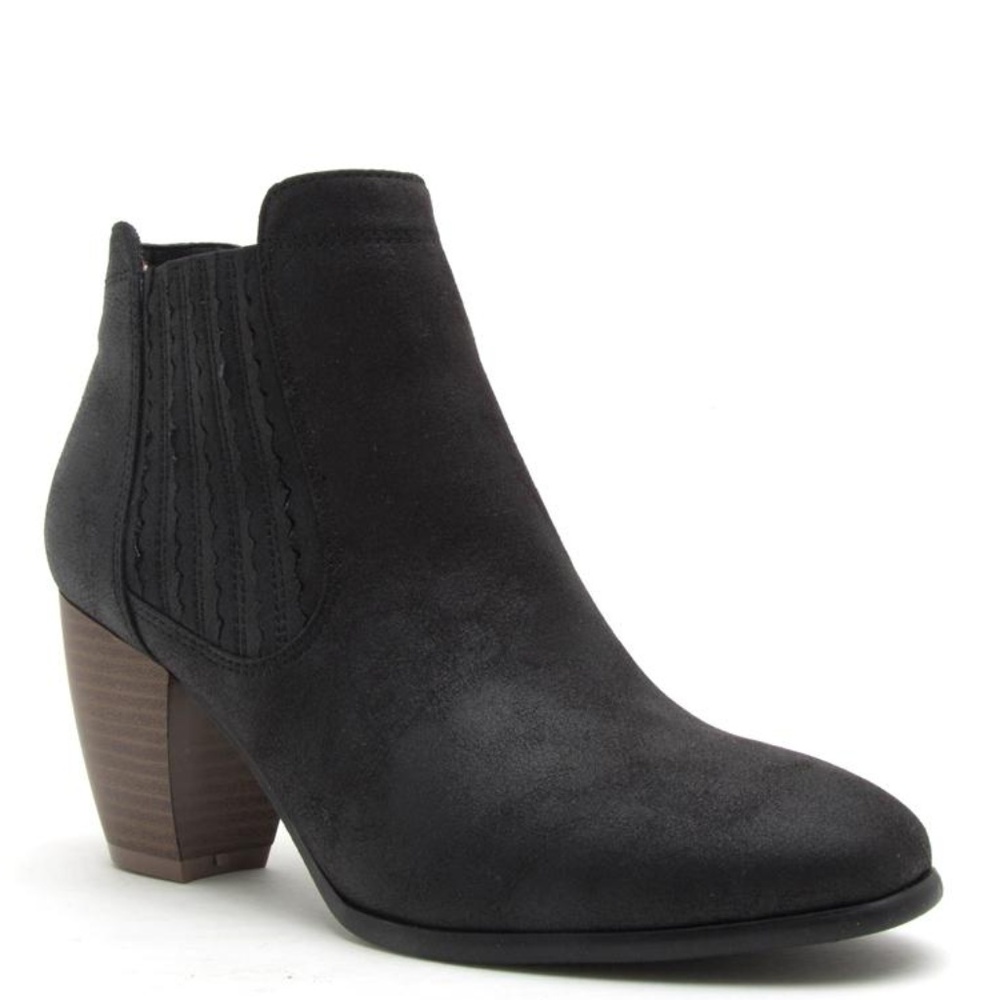 Last Pair Sale! New Distressed Bootie Size 8 - Picture 2 of 4